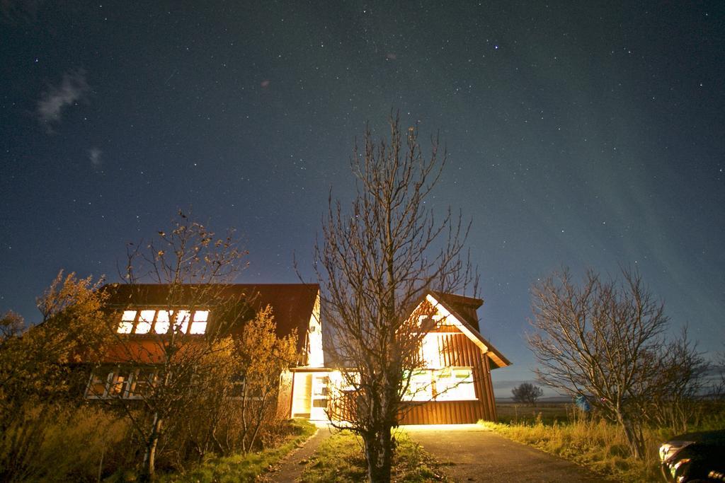 Guesthouse Milli Vina Bær Exterior photo